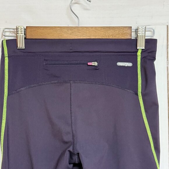 The North Face VaporWick Capri Leggings S Plum EUC Zip Pocket - Picture 3 of 13